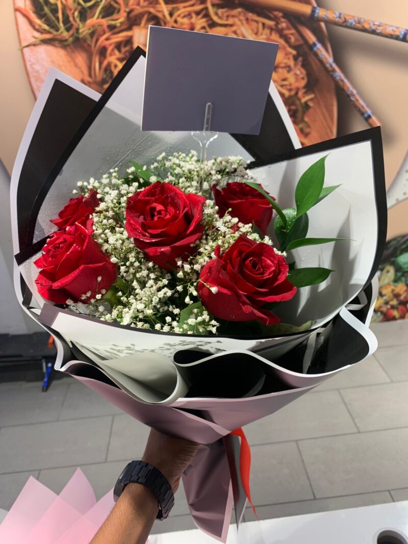 5 ROSE BOUQUET