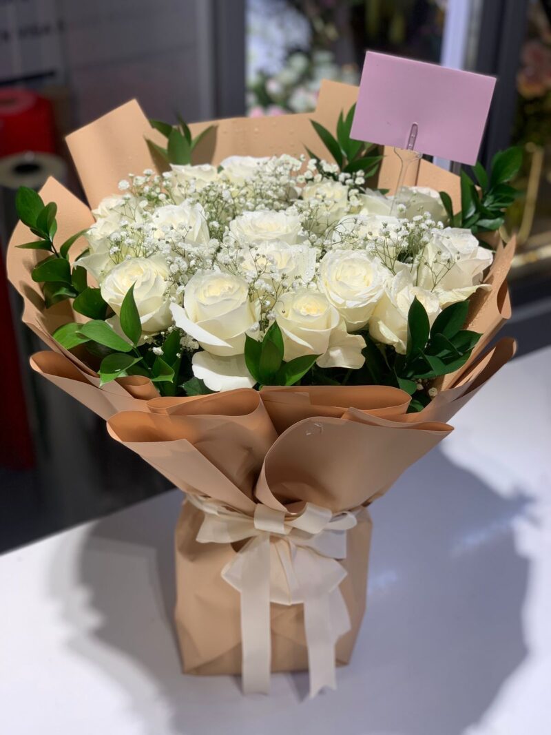 WHITE BOUQUET